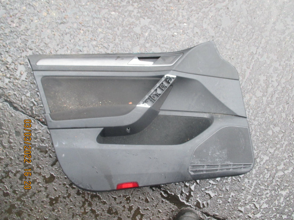 VOLKSWAGEN GOLF 2018 MK7 5DR NSF PASSENGER SIDE FRONT DOOR CARD