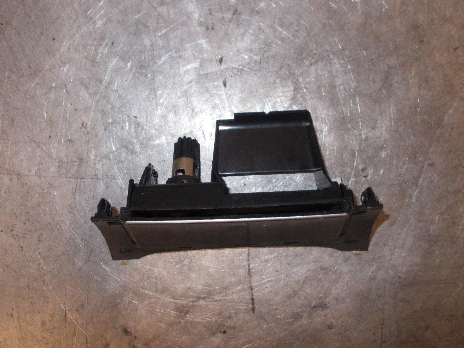 VAUXHALL INSIGNIA MK1 FRONT GREY ASHTRAY 1014648