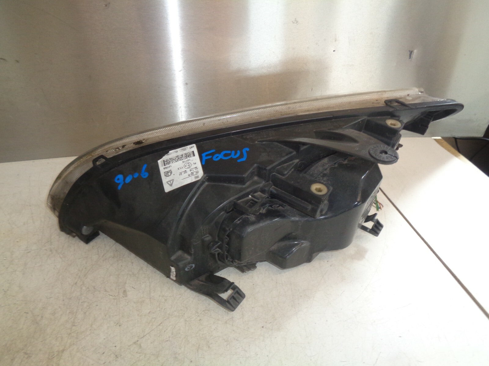 FORD FOCUS MK2 2007 PREFACELIFT OS DRIVER SIDE FRONT HEADLIGHT HEADLAMP