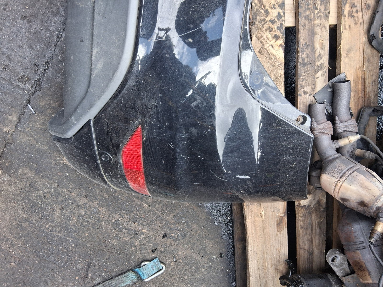 2014 FORD FIESTA MK7 COMPLETE REAR BUMPER WITH PDC SENSORS BLACK