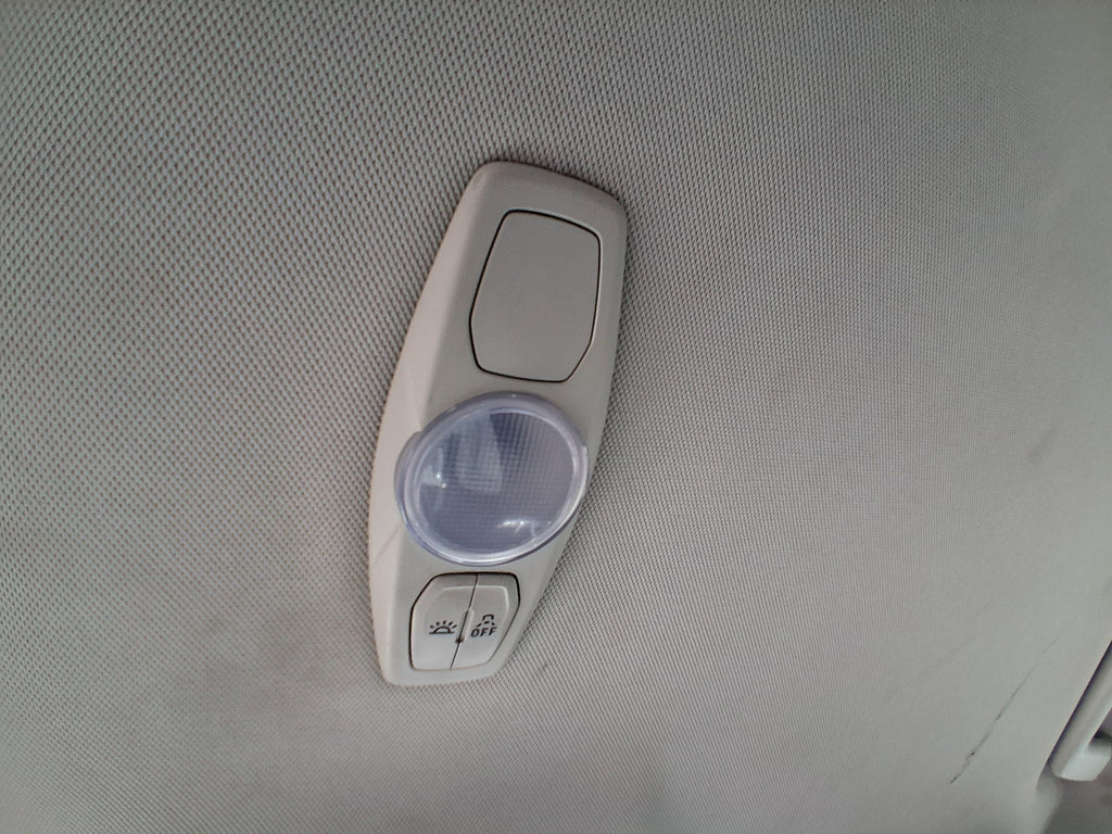 2015 FORD FOCUS MK3 HATCHBACK INTERIOR ROOF READLING COURTESY LIGHT
