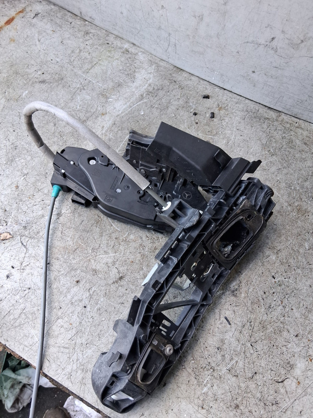 2021 MERCEDES A CLASS V177 OSF DRIVER FRONT DOOR LOCK MECHANISM A0997201802