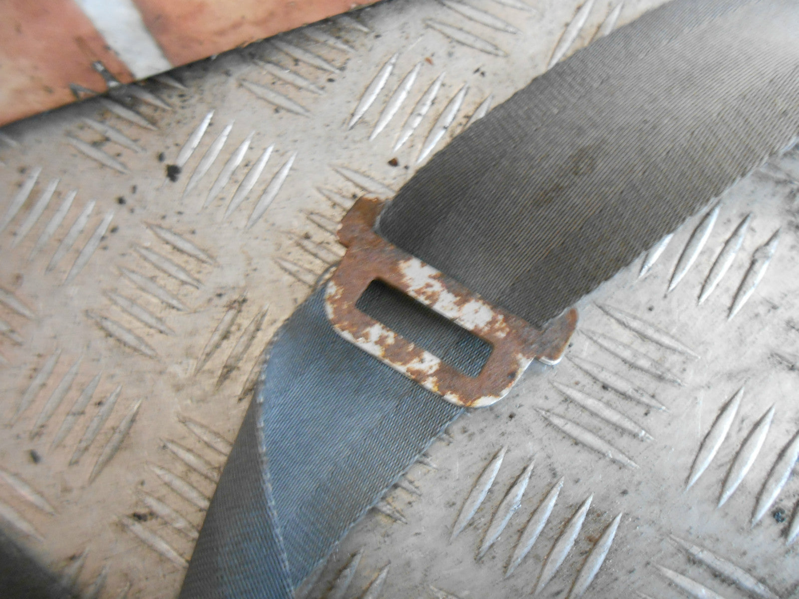 FORD PREFECT 107E 1959 FRONT SEAT BELT GREY DRIVER OR PASSENGER FRONT