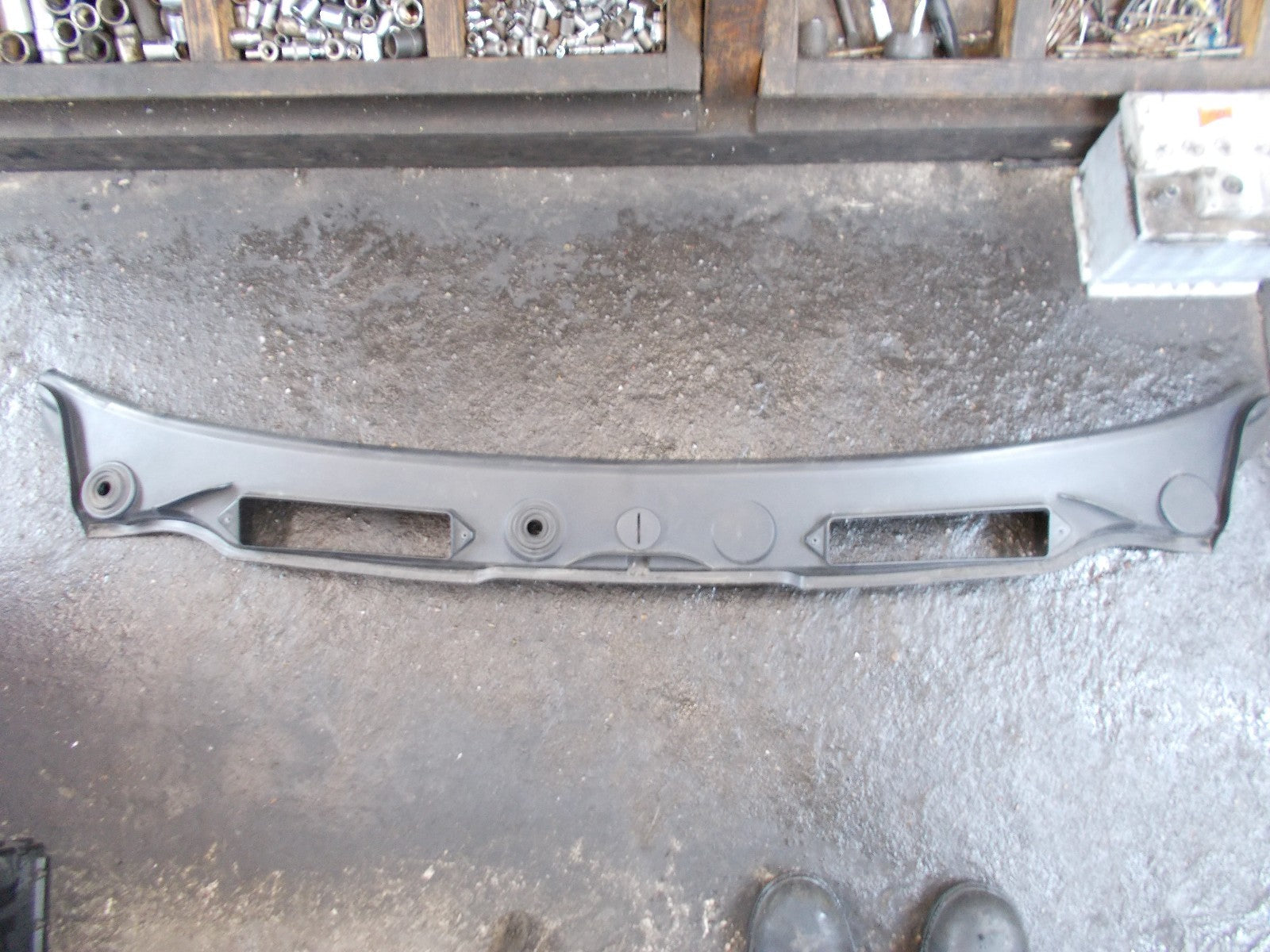 2005 BMW 1 SERIES 118D E87 WINDSCREEN SCUTTLE PANEL 15677210