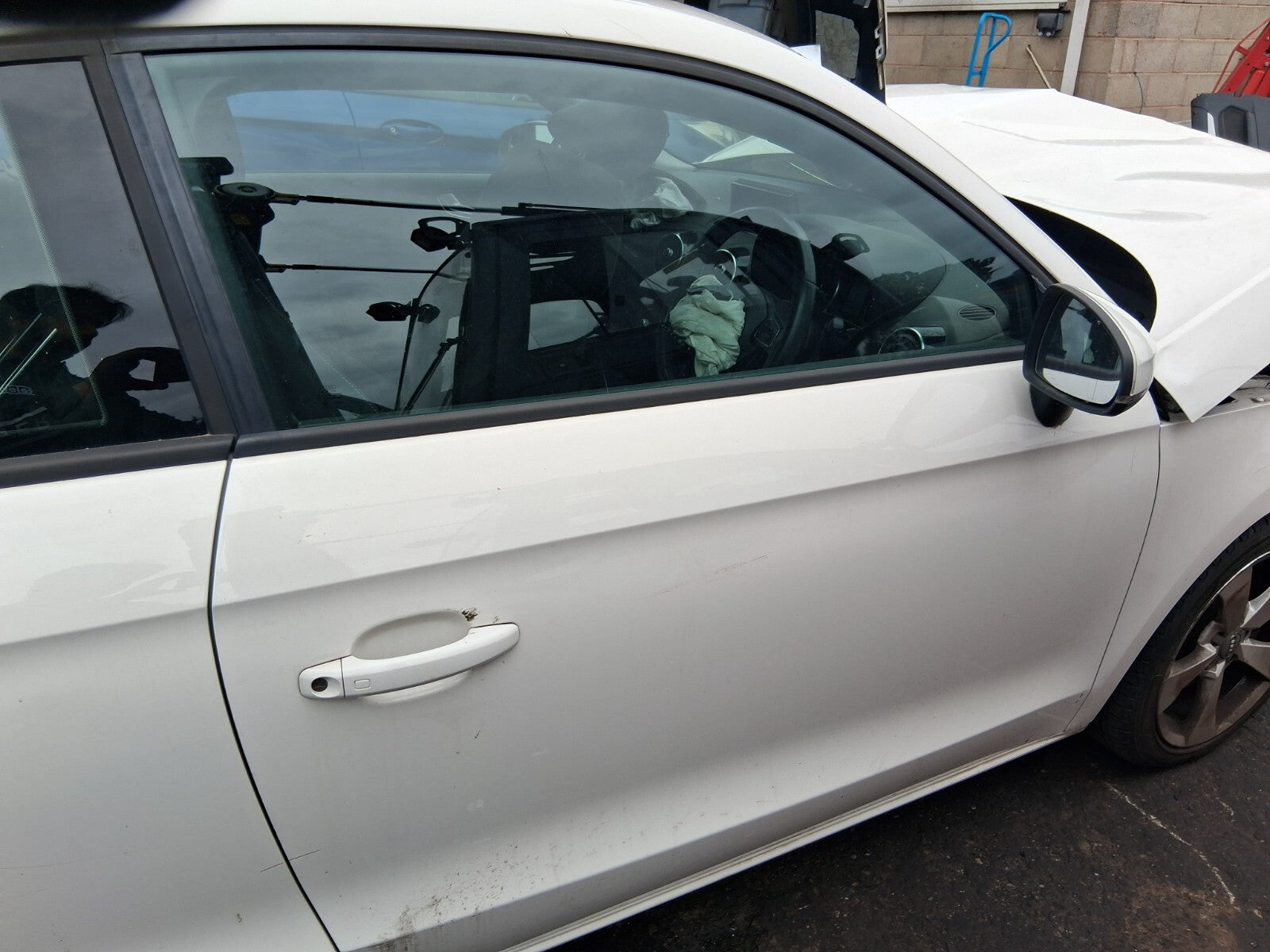2018 AUDI A1 8X HATCHBACK OSF DRIVER SIDE FRONT BARE DOOR CANDY WHITE LB9A