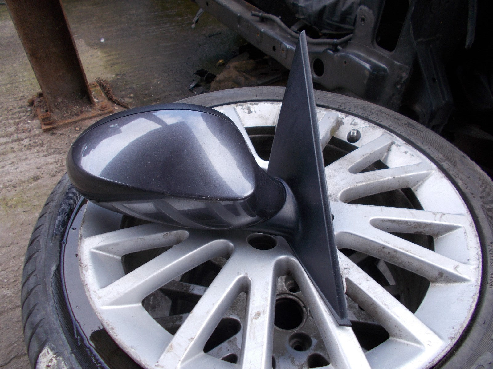 BMW 1 SERIES E87 OS DRIVER SIDE ELECTRIC WING MIRROR SPARKLING GRAPHITE A22/7