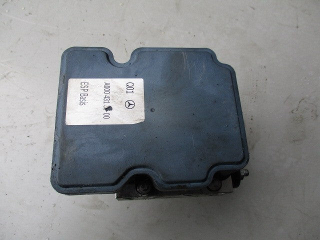 MERCEDES BENZ A CLASS W176 2015 1.5 DIESEL ABS PUMP MODULE A0004313700