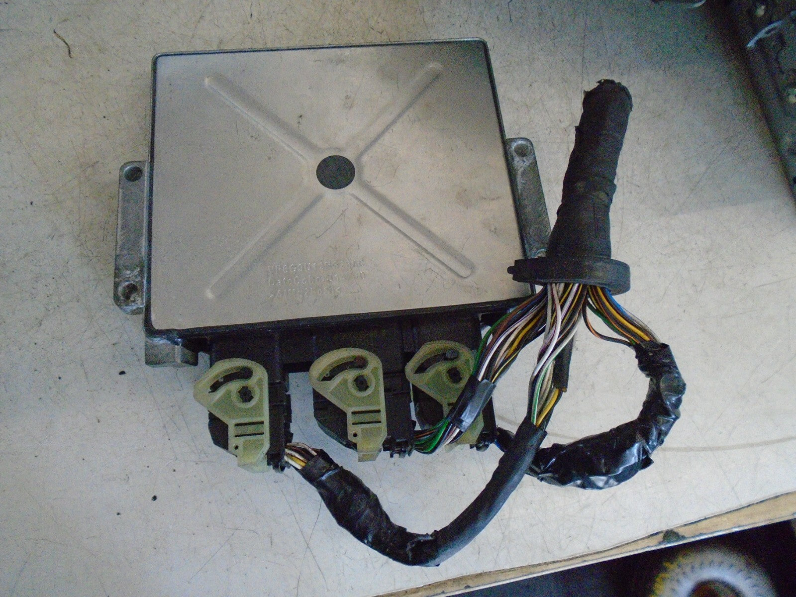 VOLVO C30 2011-2015 2.0 PETROL ENGINE ECU ENGINE CONTROL UNIT 30788961