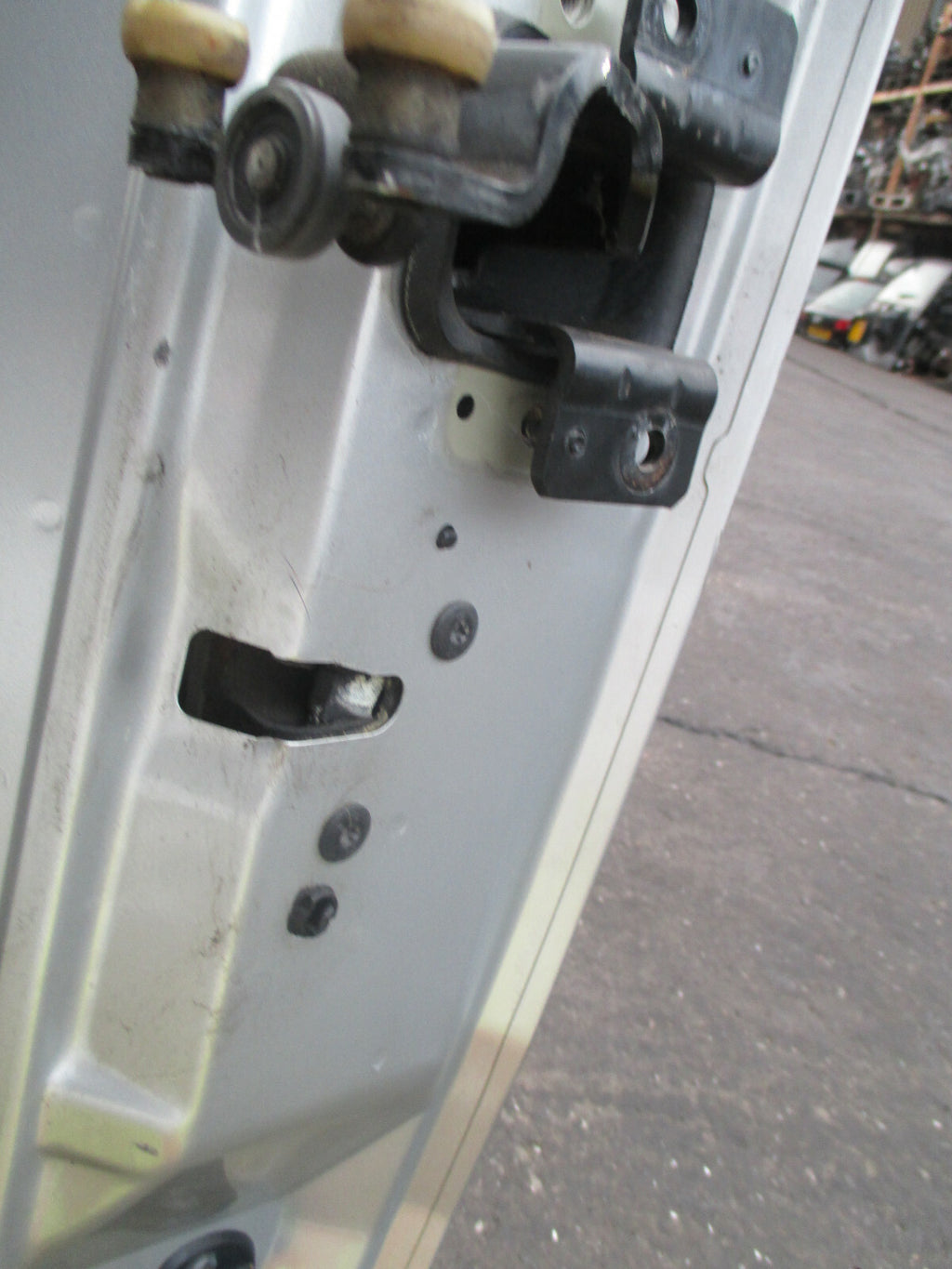PEUGEOT EXPERT MK2 2007-16 OS DRIVER SIDE SLIDING DOOR SILVER