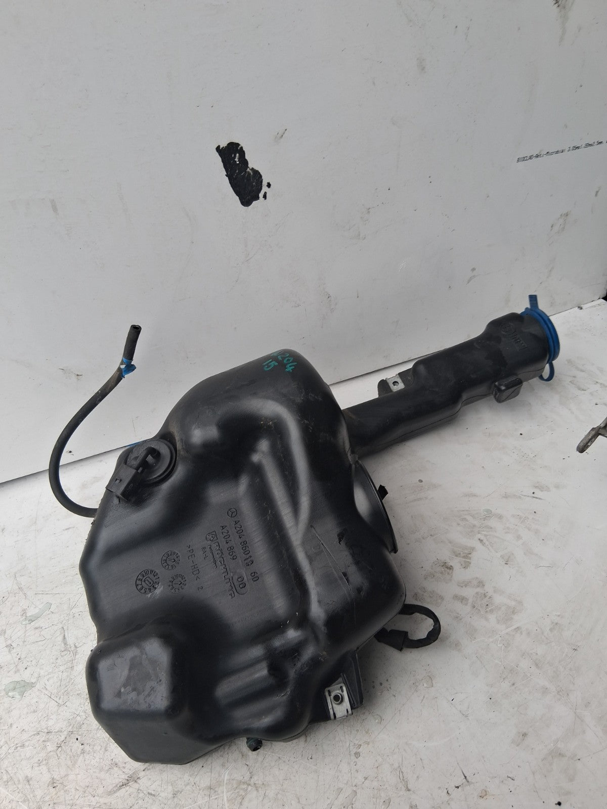 2015 MERCEDES C-CLASS W204 FRONT WINDSCREEN WASHER BOTTLE TANK A2048601960