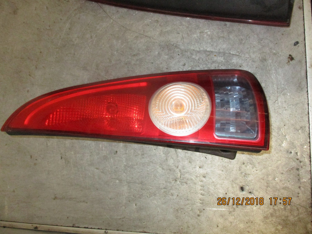 RENAULT ESPACE 2004 OSR DRIVER SIDE REAR LIGHT TAIL LIGHT 8200027152