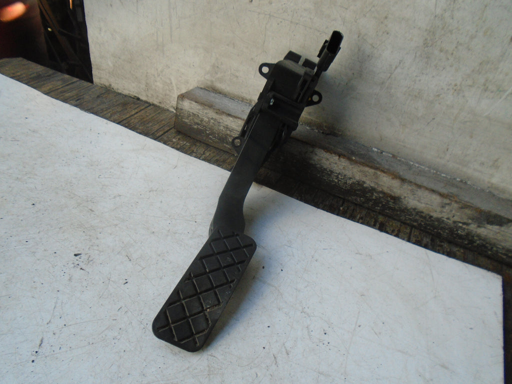 AUDI A1 2015 MK1 8X ACCELERATOR THROTTLE PEDAL 6C2723503