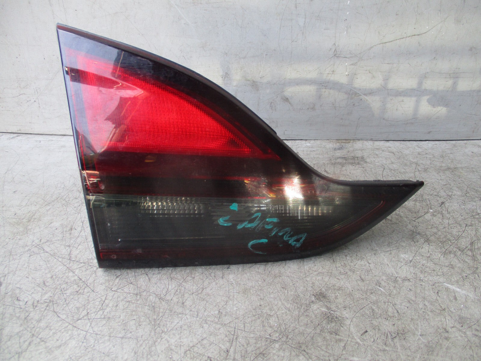 2016 VAUXHALL ZAFIRA C TOURER NSR PASSENGER SIDE REAR INNER TAIL LIGHT 13288832