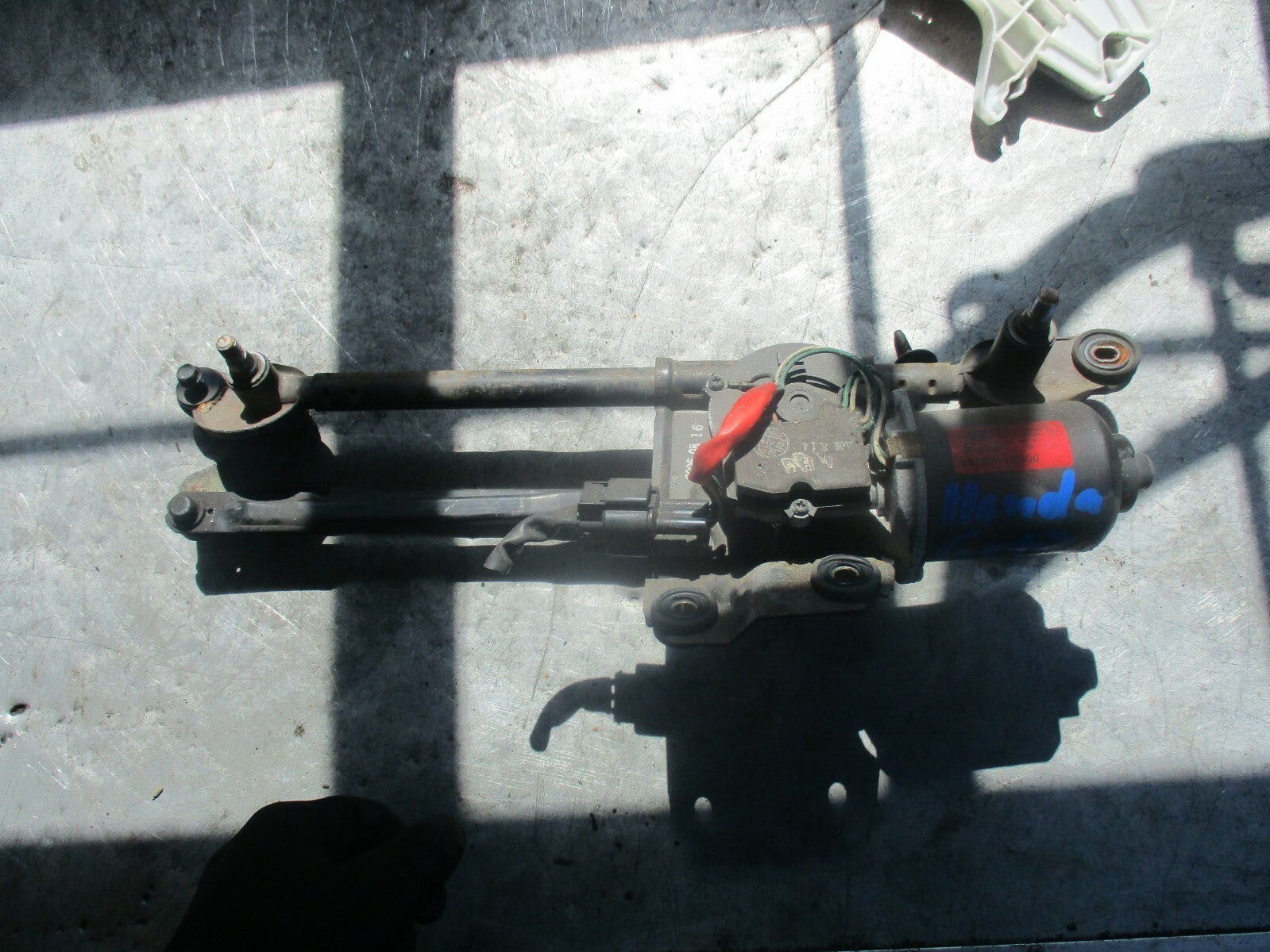 HYUNDAI GETZ MK1 WINDSCREEN WIPER MOTOR LINKAGE 981001C900