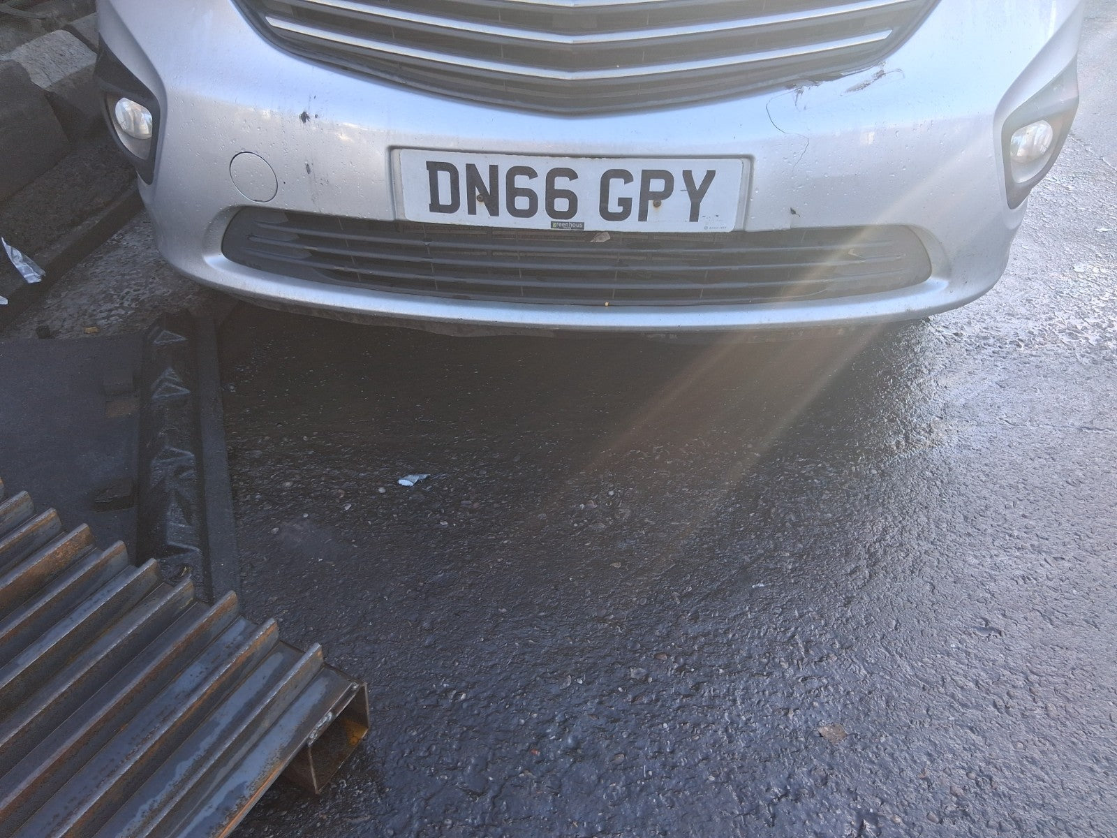 2017 VAUXHALL VIVARO MK2 COMPLETE FRONT BUMPER PLATINUM SILVER L193