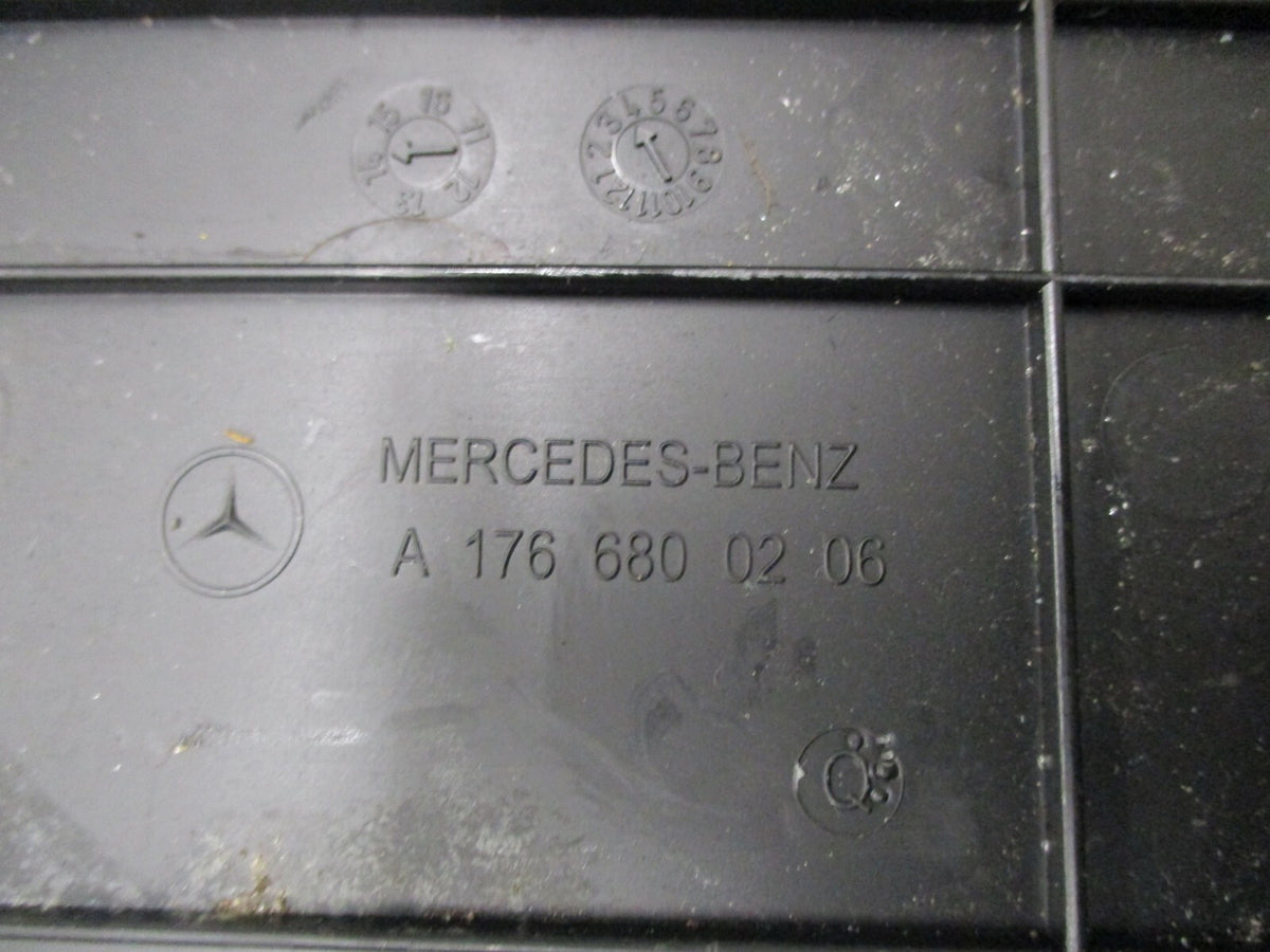 MERCEDES GLA 2014 LOWER DASH FEET RECESS LIGHT TRIM PANEL A1766800206