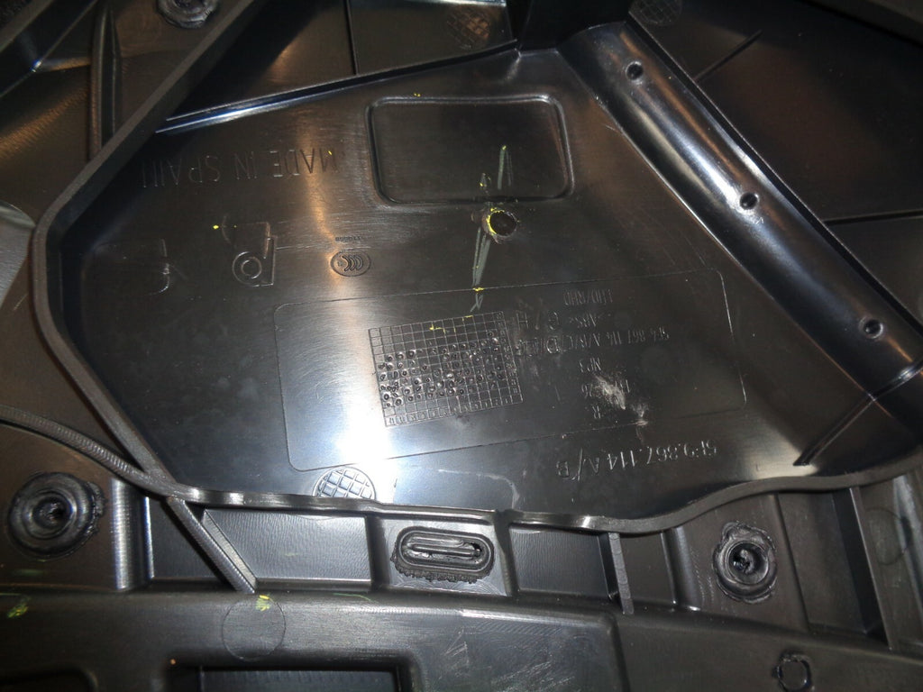 SEAT LEON 2013 MK3 OSF DRIVER SIDE FRONT DOOR DOOR CARD