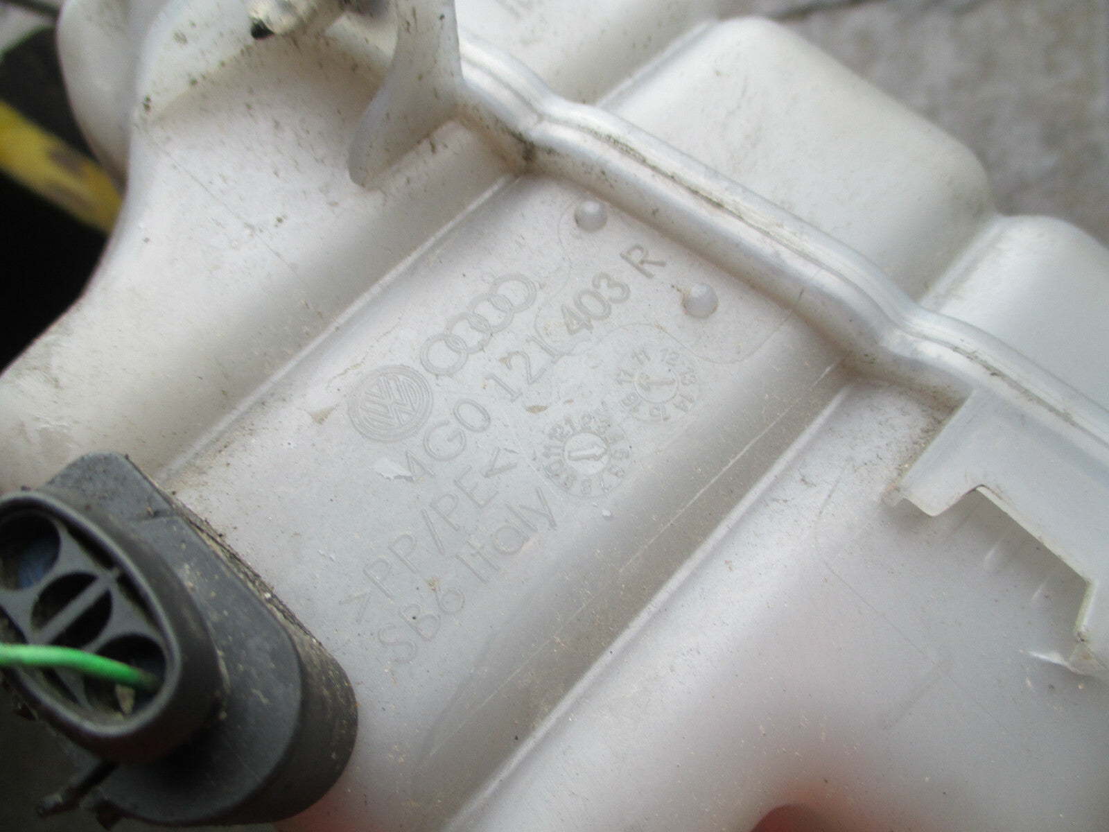 AUDI A6 2017 2.0 DIESEL COOLANT EXPANSION TANK BOTTLE 4G0121403R