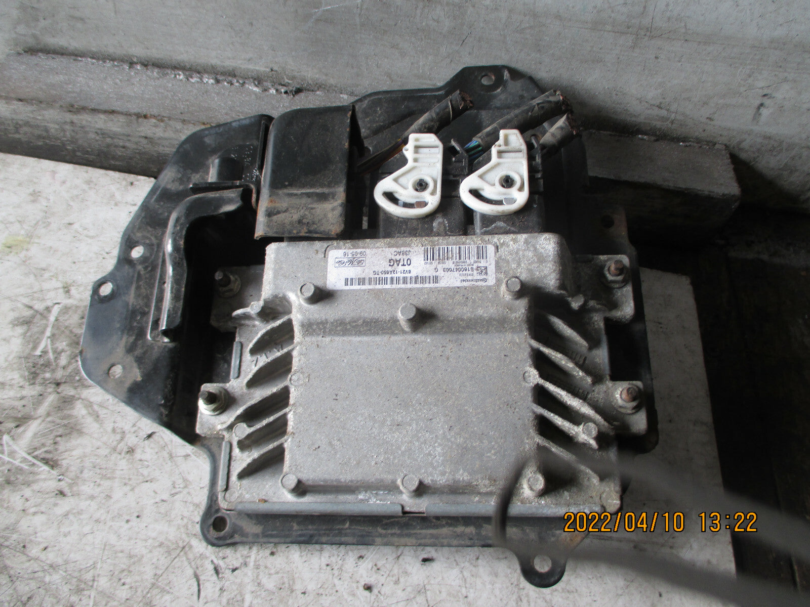 FORD FIESTA 2009 MK7 1.4 PETROL ECU ENGINE CONTROL MODULE 8V2112A650TG