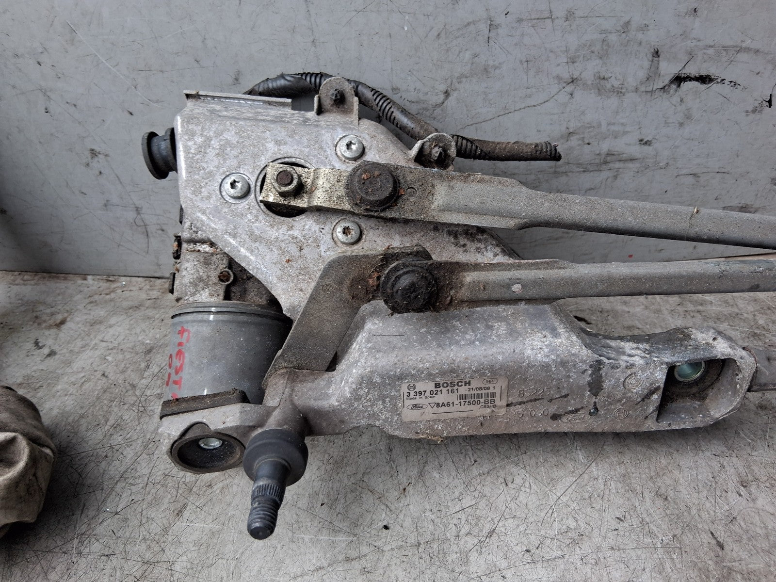 2009 FORD FIESTA MK7 FRONT WINDSCREEN WIPER MOTOR & LINKAGE 8A6117500BB