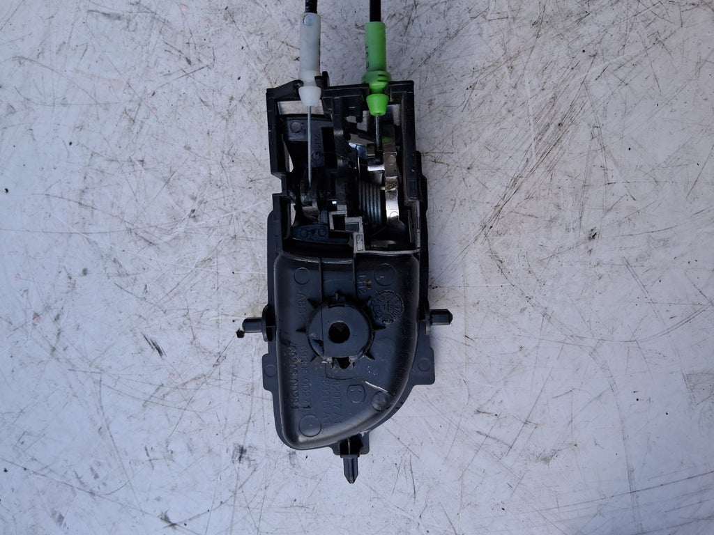 2019 TOYOTA AYGO MK2 NSF FRONT NEAR PASSENGER LEFT SIDE DOOR HANDLE 692060D271