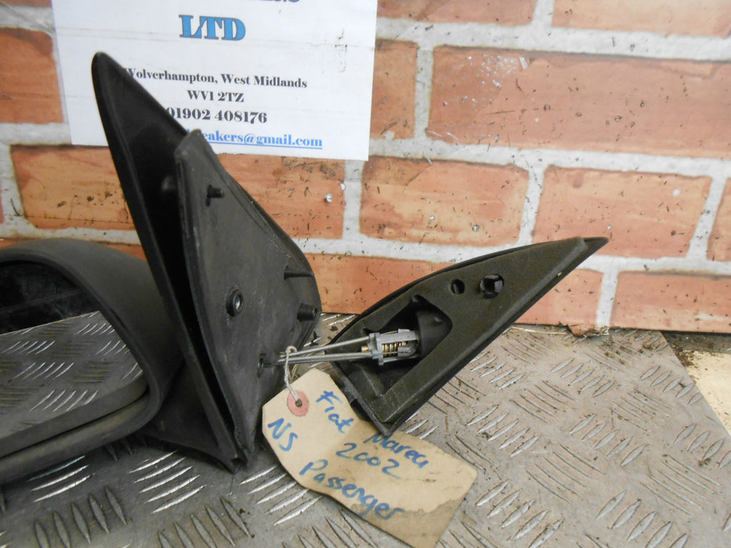 FIAT MAREA BRAVA 2002 NS PASSENGER SIDE MANUAL DOOR WING MIRROR BLACK PLASTIC