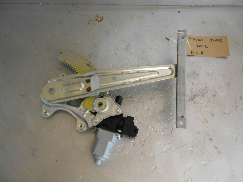 NISSAN JUKE 2012 5 DOOR OSR DRIVER SIDE REAR WINDOW REGULATOR 82731CV01B