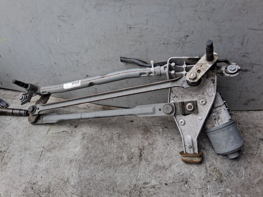 2012 PEUGEOT 208 1.2 PETROL FRONT WINDSCREEN WIPER MOTOR & LINKAGE 9673917180