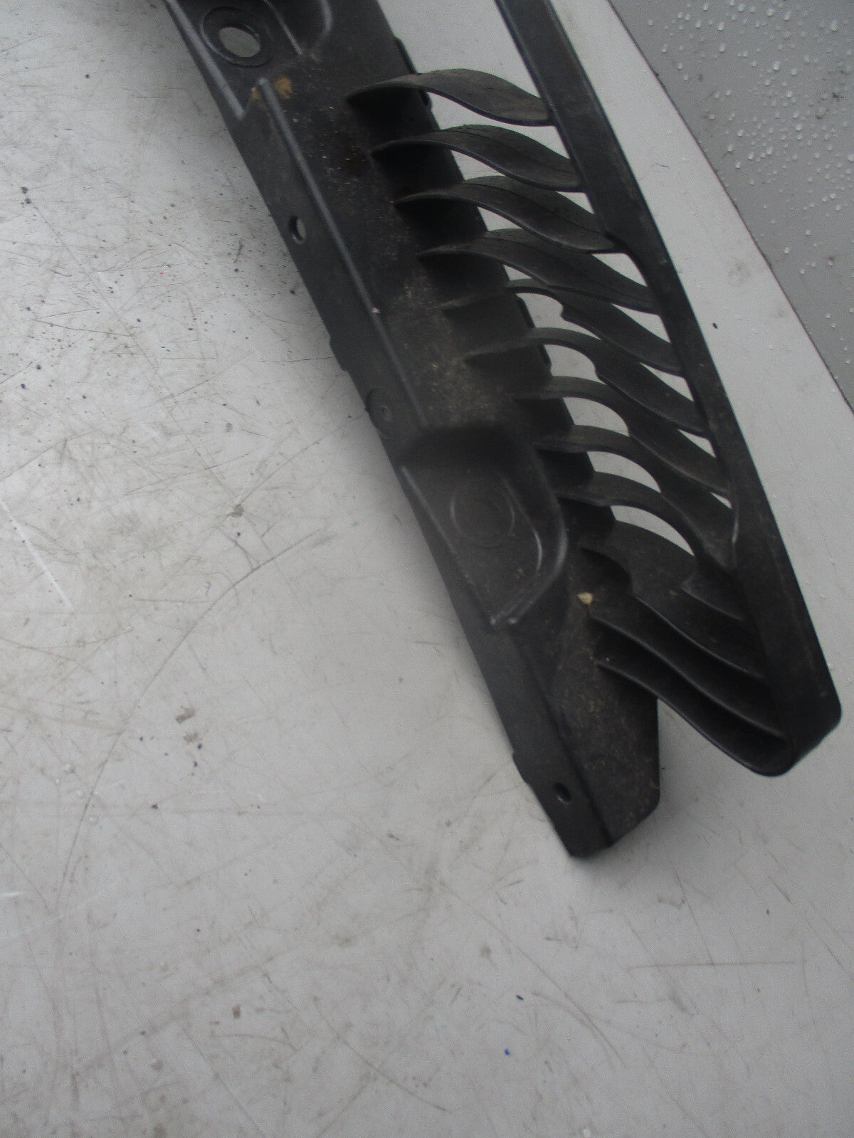 VW TIGUAN 2016 REAR BUMPER MOUNTING SUPPORT BRACKET 5NA807863