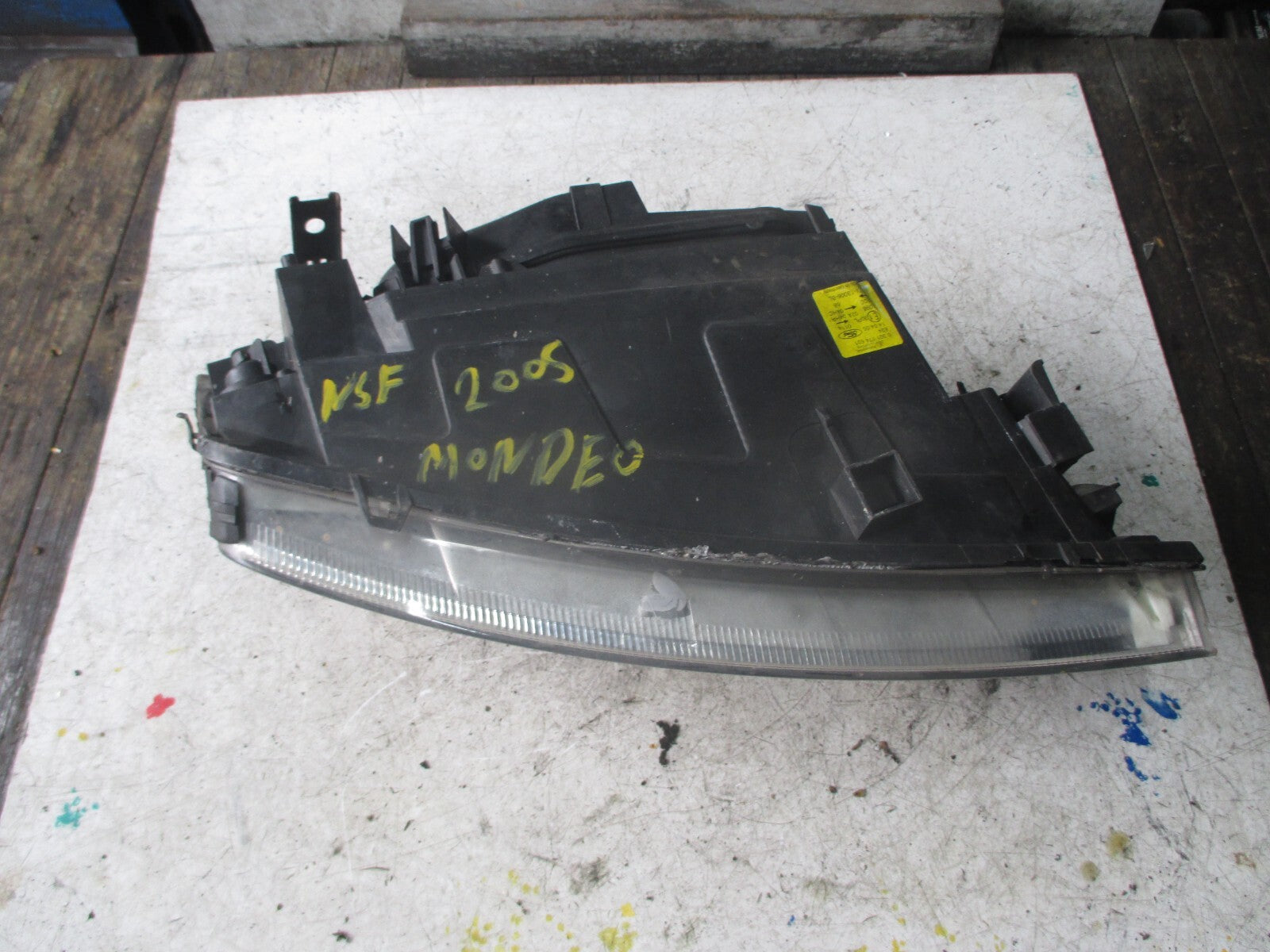 FORD MONDEO MK3 2005 NSF PASSENGER SIDE HEADLIGHT 1S7113006BL