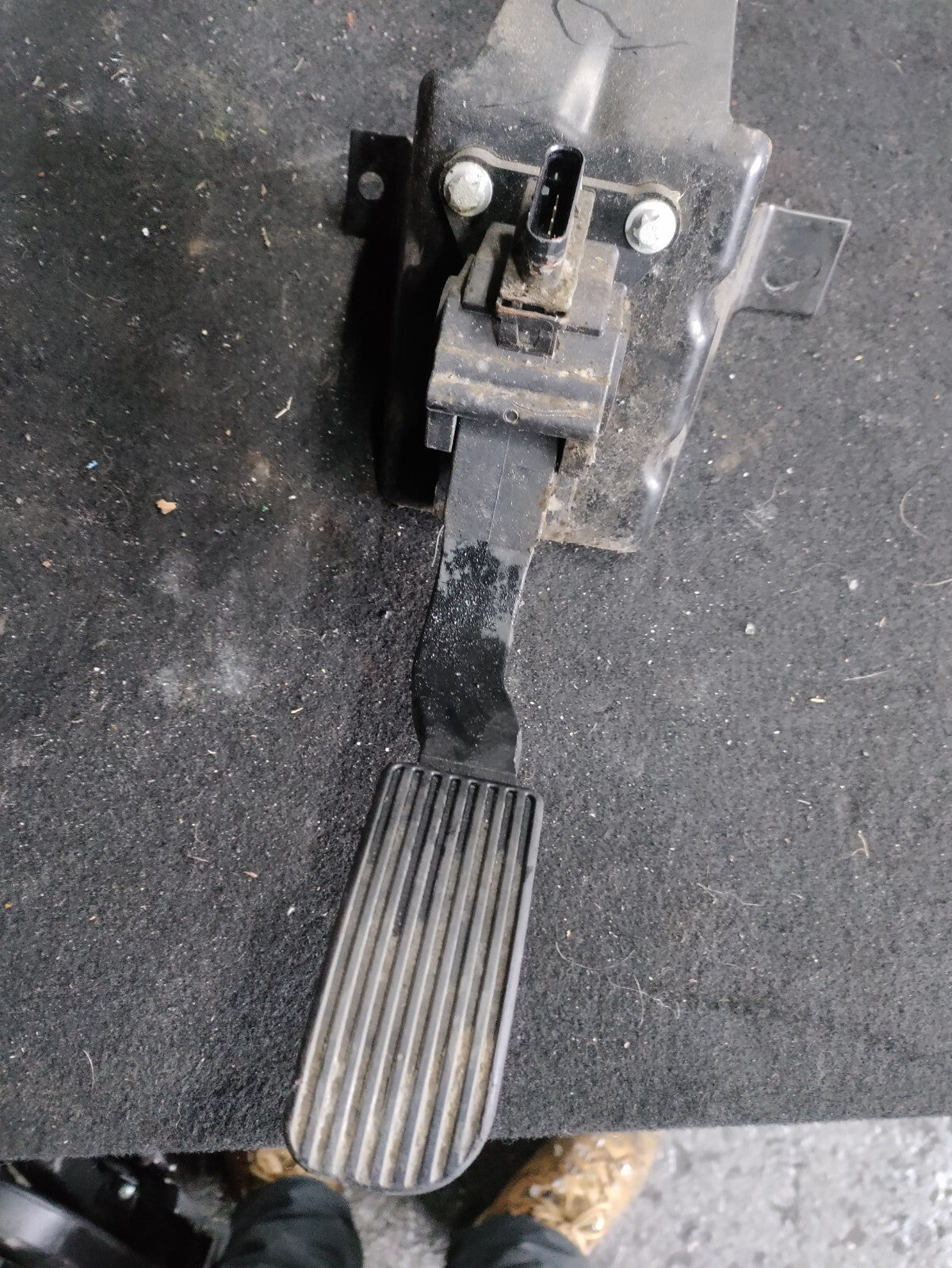 2021 MERCEDES BENZ SPRINTER W907 ACCELERATOR THROTTLE PEDAL A9073010200