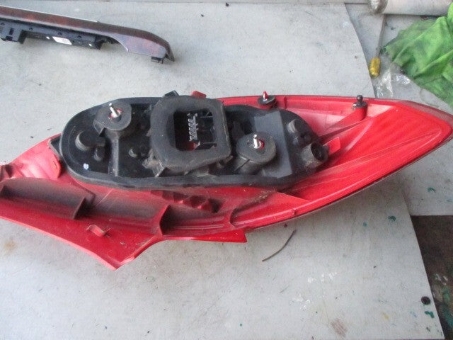 2007 VAUXHALL CORSA OSR DRIVER SIDE REAR INNER TAIL LIGHT 13211841