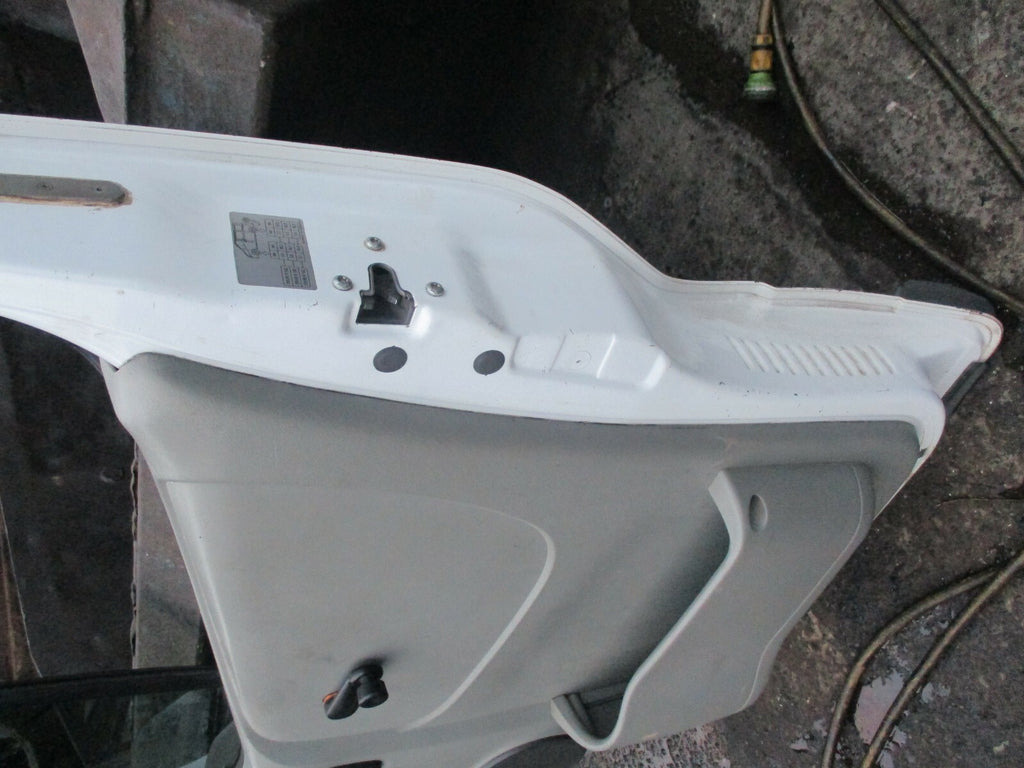 VAUXHALL VIVARO RENAULT TRAFIC OSF DRIVER SIDE FRONT COMPLETE DOOR WHITE