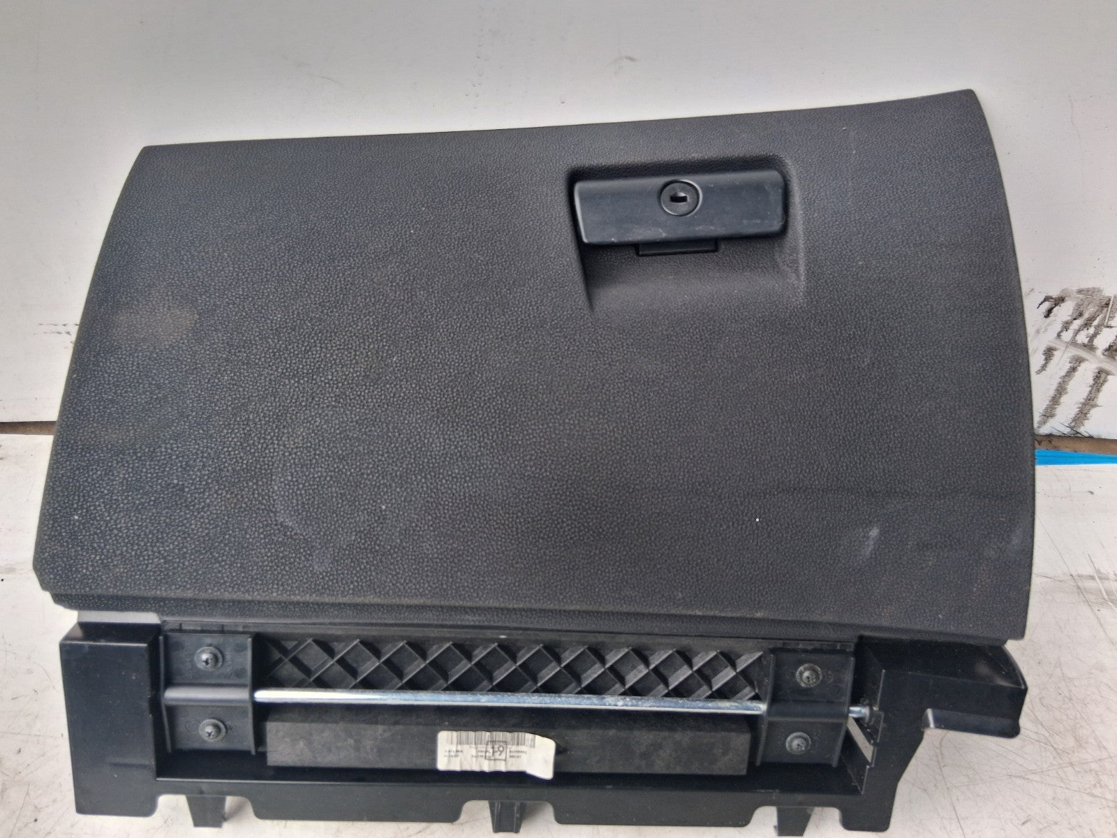 2004 BMW X3 E83 NS PASSENGER STORAGE COMPARTMENT GLOVEBOX