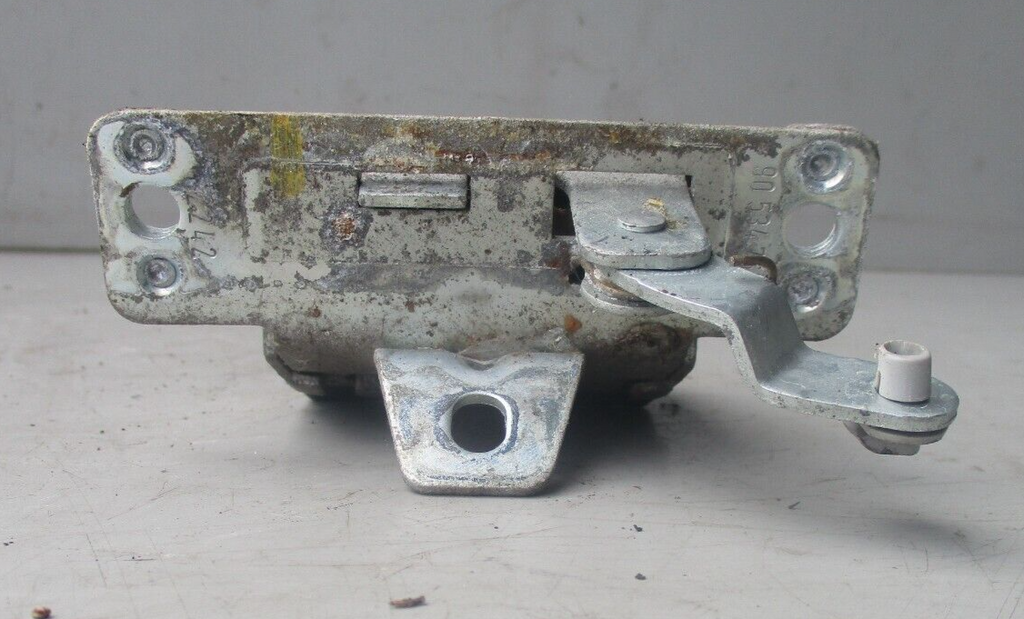 VAUXHALL CORSA C 2006 REAR BACK BOOT TAILGATE LOCK CATCH MECHANISM 90534769