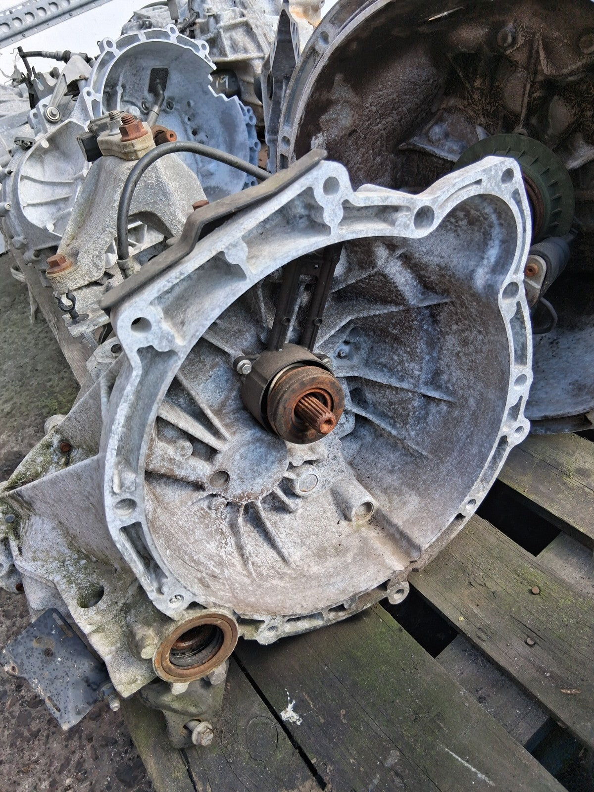 FORD FIESTA MK7 2014 1.2 PETROL 5 SPEED MANUAL GEARBOX 8A6R7002JN
