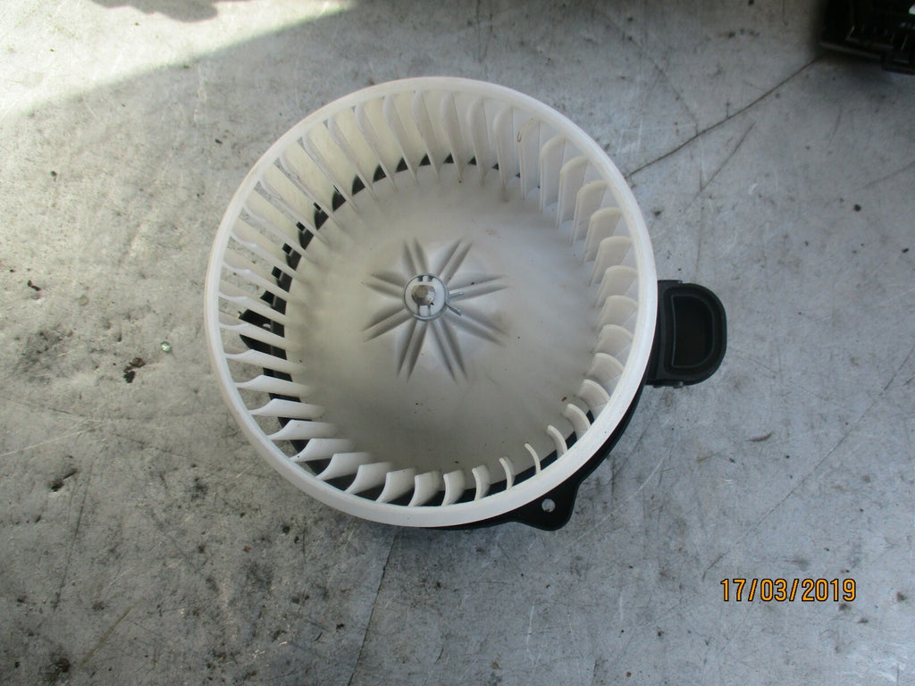 KIA RIO MK4 HEATER BLOWER MOTOR FAN