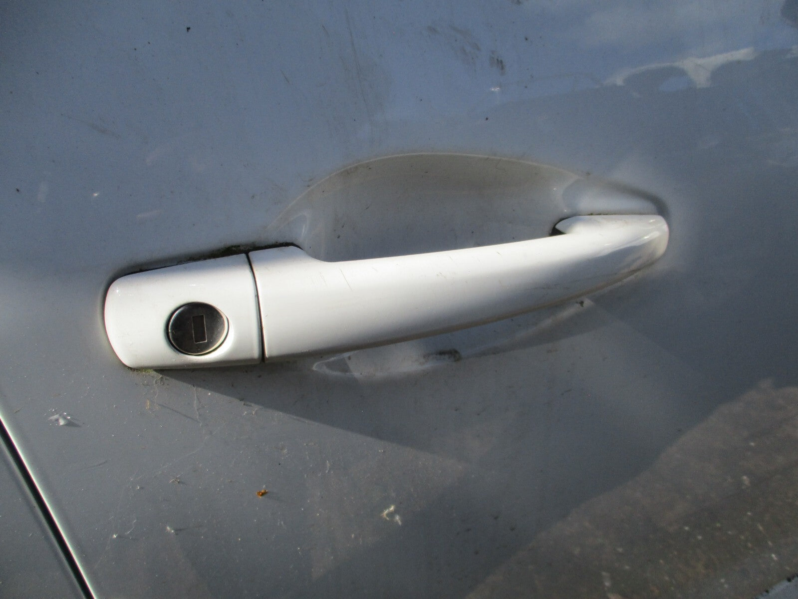 PEUGEOT 208 2017 5 DOOR OSF DRIVER SIDE FRONT EXTERIOR DOOR HANDLE WHITE EVL