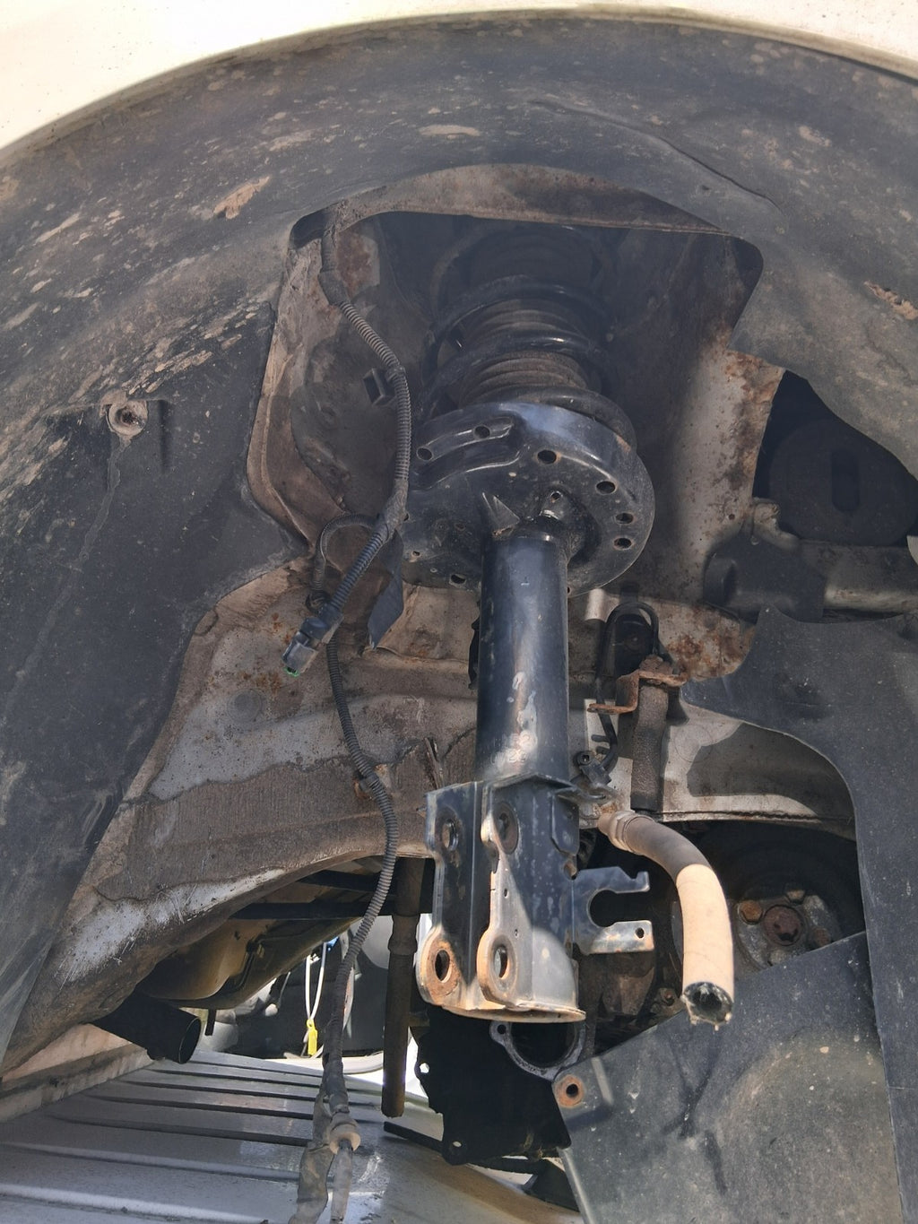 2015 PEUGEOT BIPPER OSF DRIVER SIDE FRONT SHOCK ABSORBER