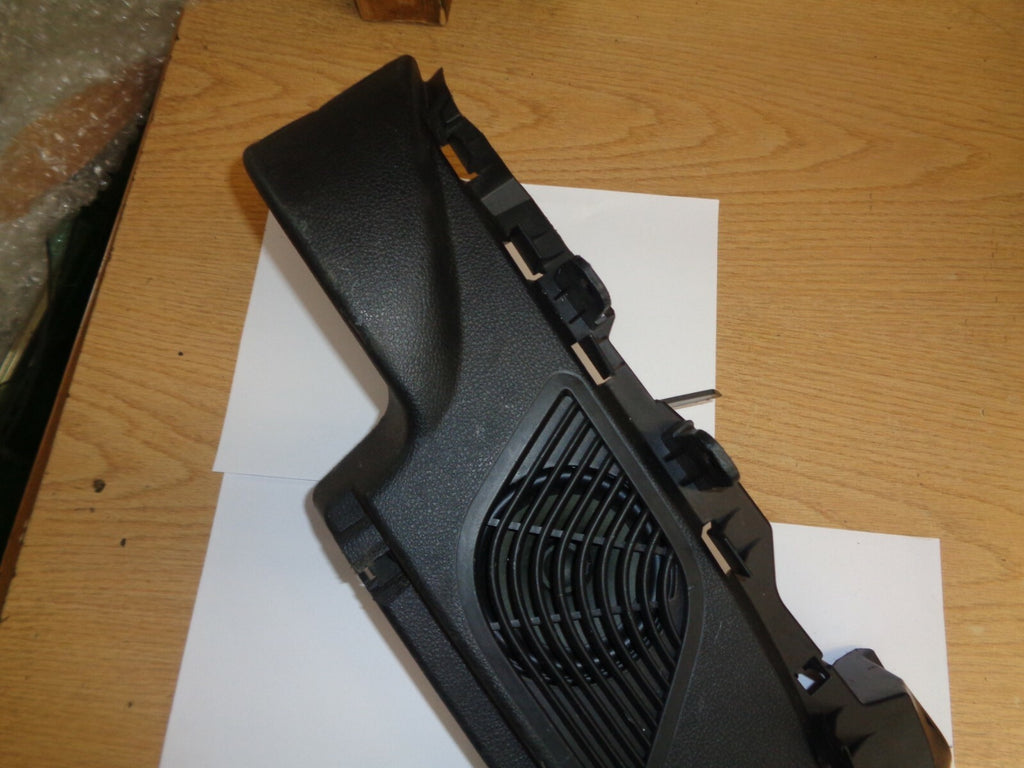BMW 1 SERIES F20 2014 OSR DRIVER SIDE REAR SPEAKER SHELF TRIM PANEL 18820010