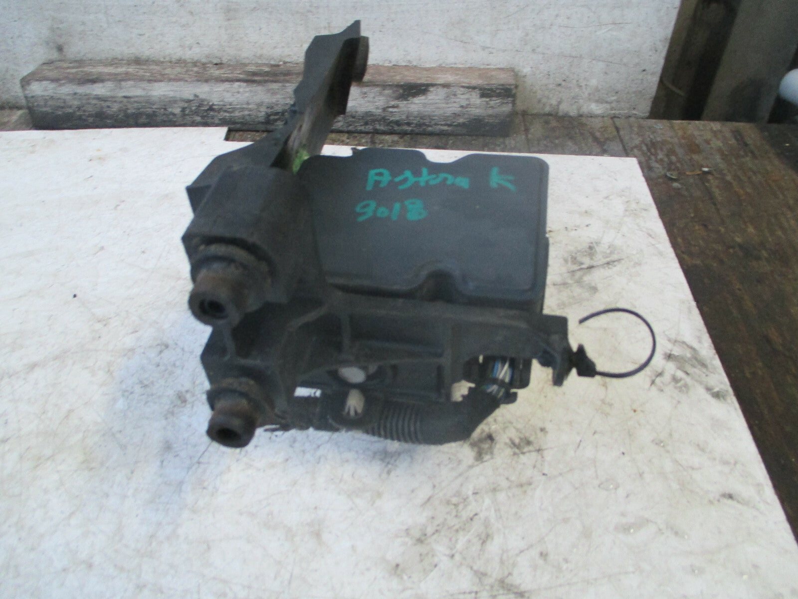 VAUXHALL ASTRA K MK7 2018 1.4 PETROL ABS PUMP MODULATOR 39064664