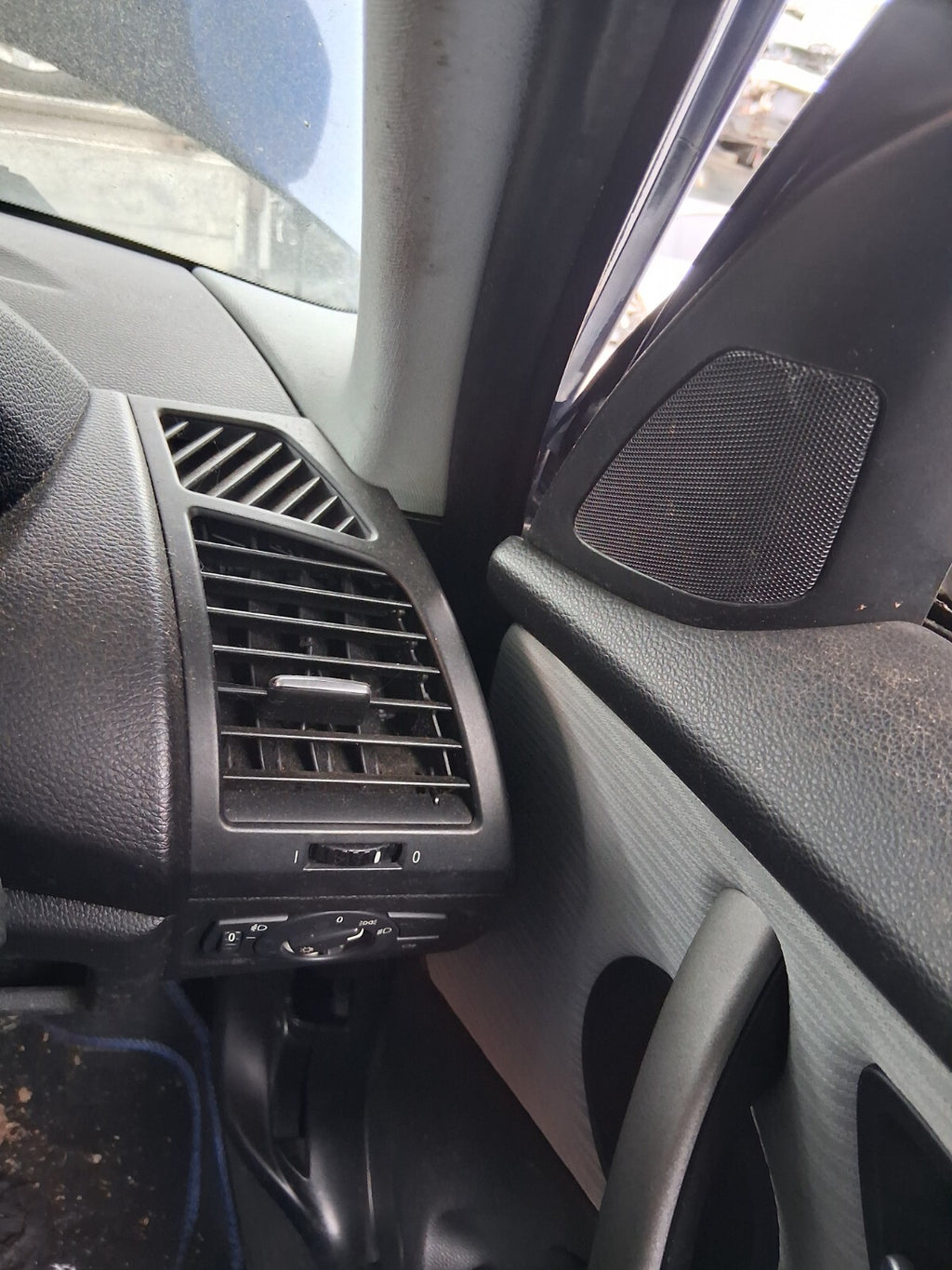 2011 BMW 1 SERIES E87 DASHBOARD AIR VENT RIGHT DRIVER SIDE