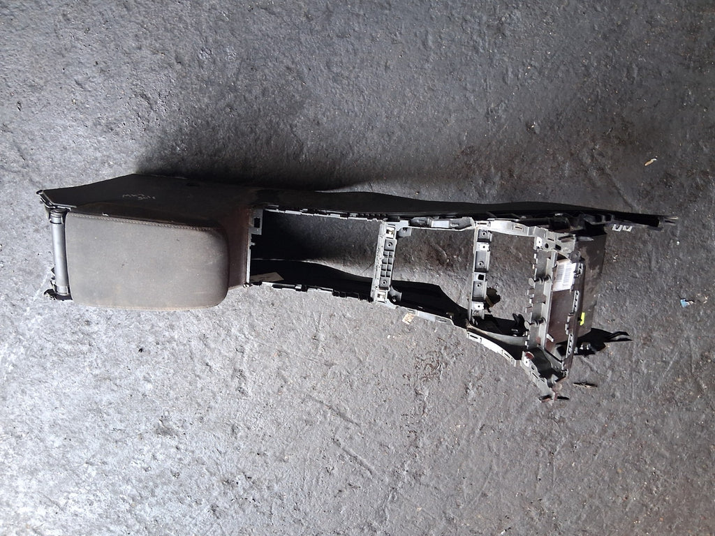 2015 VOLKSWAGEN GOLF MK7 COMPLETE CENTRE CONSOLE ARM REST TRIM