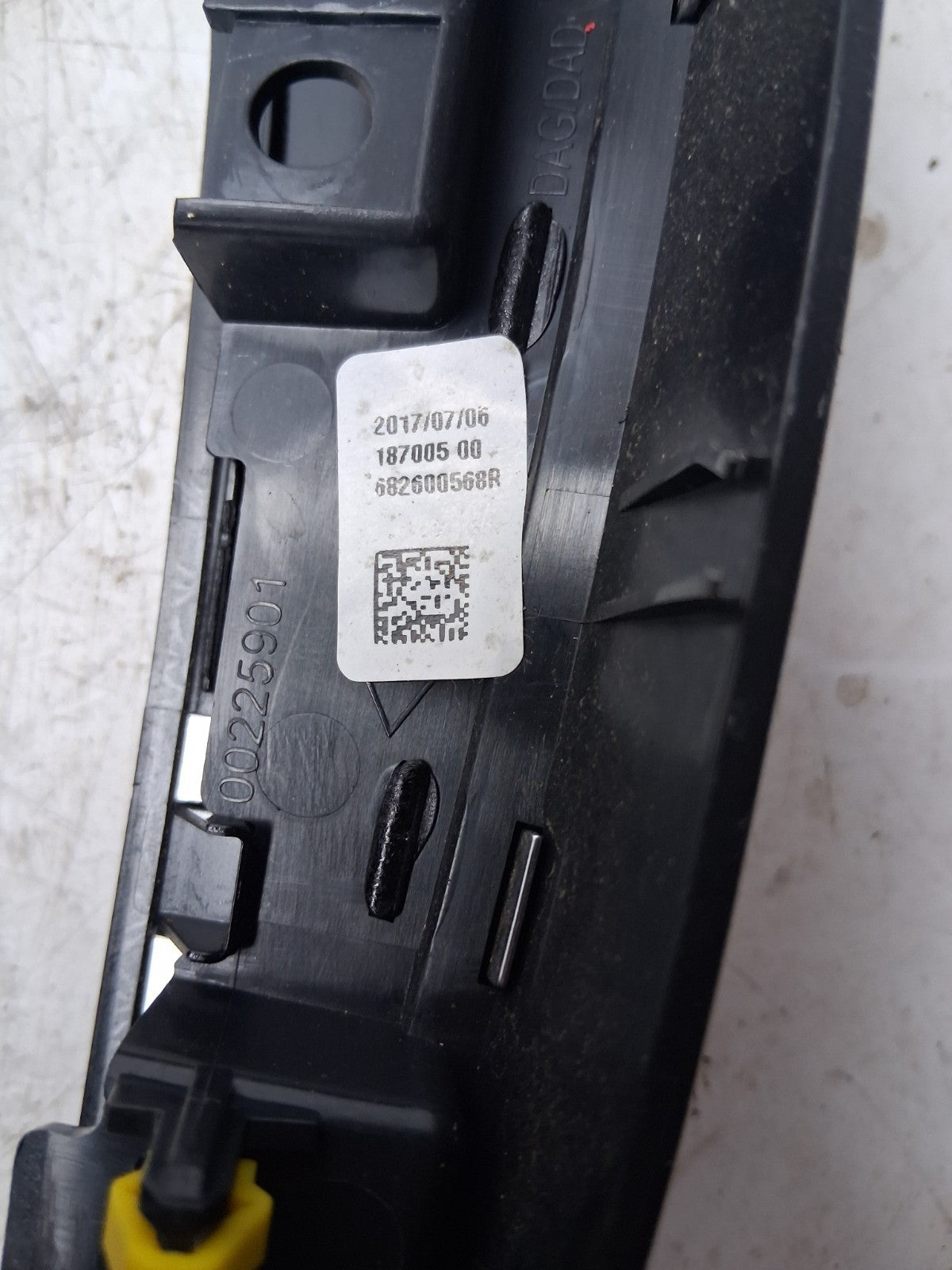 2017 RENAULT CLIO SAT NAV HEAD SURROUND TRIM 682600568R