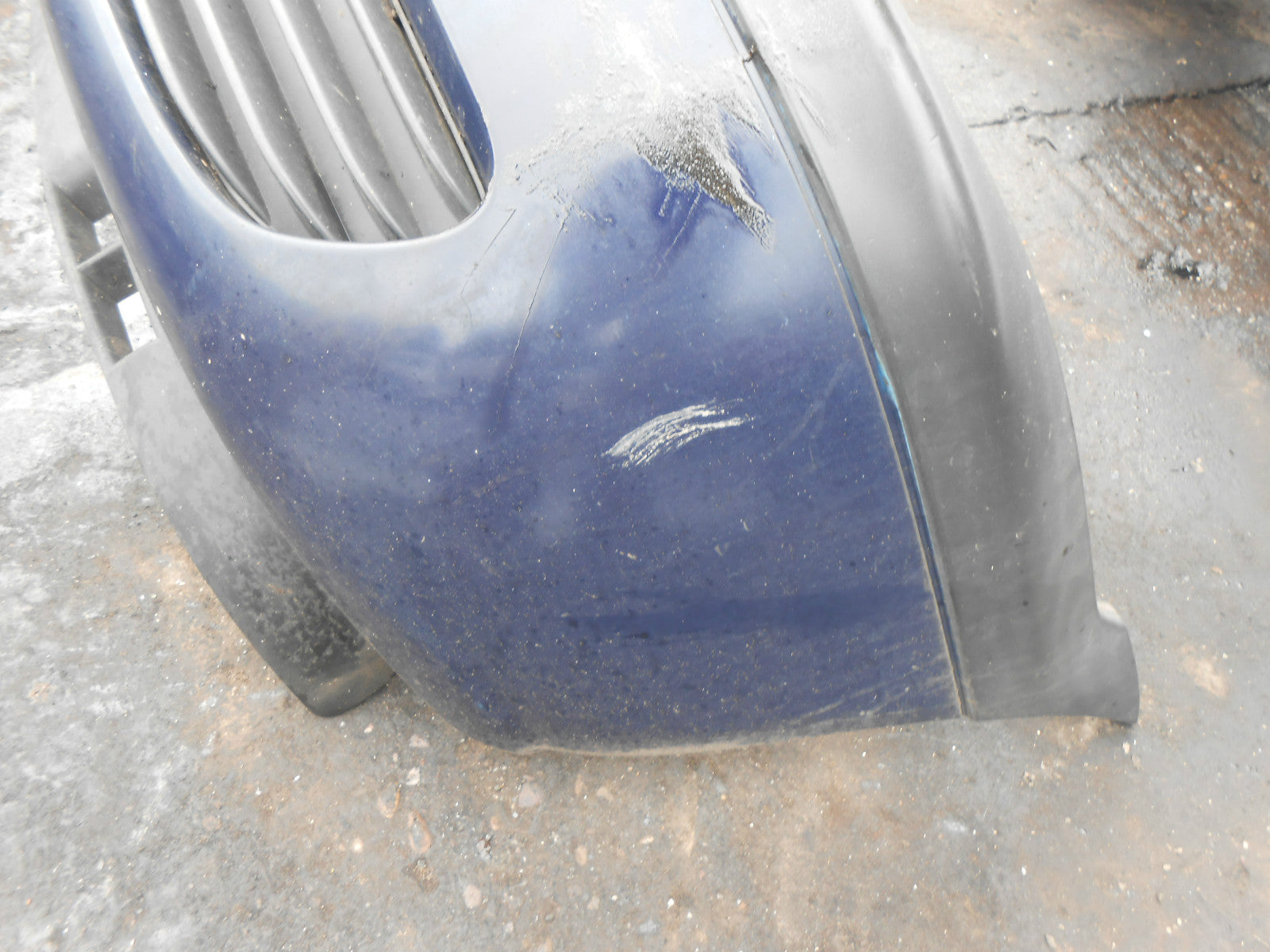 VAUXHALL ZAFIRA A 2000 PRE FACELIFT NON FOG FRONT BUMPER & GRILL DARK BLUE