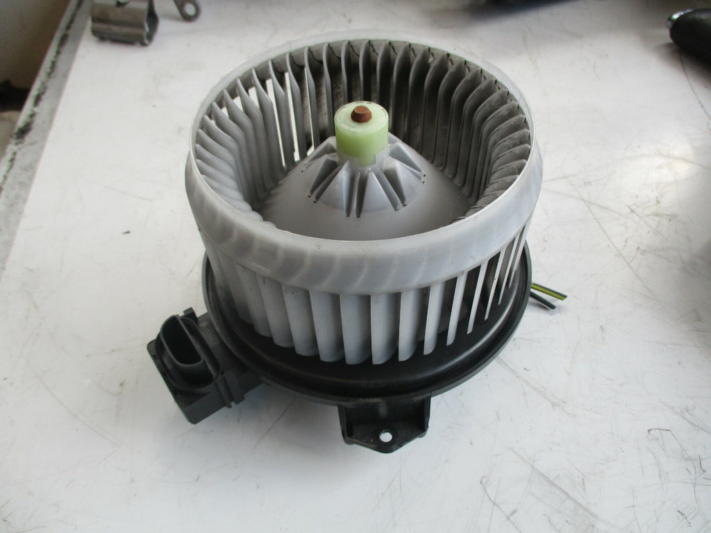 SUZUKI SWIFT MK2 HEATER BLOWER MOTOR FAN 2727000301