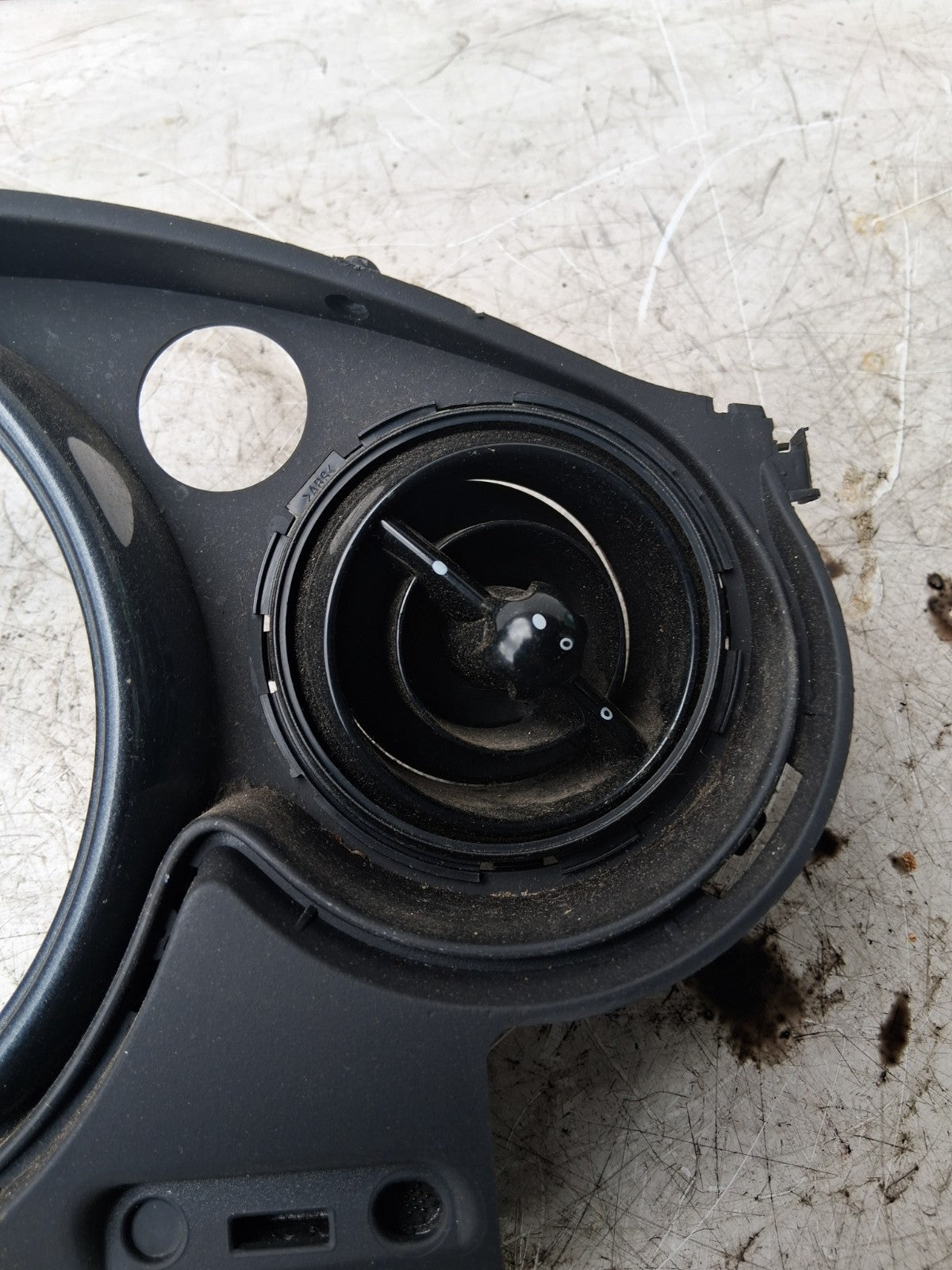 2003 MINI DASHBOARD SPEEDO CLUSTER SURROUND TRIM 0769337