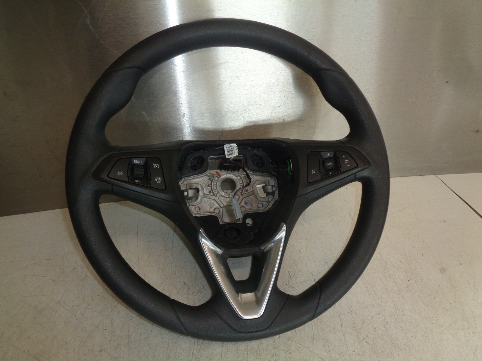 VAUXHALL VIVA 2017 3 SPOKE MULTI FUNCTION STEERING WHEEL 94525829