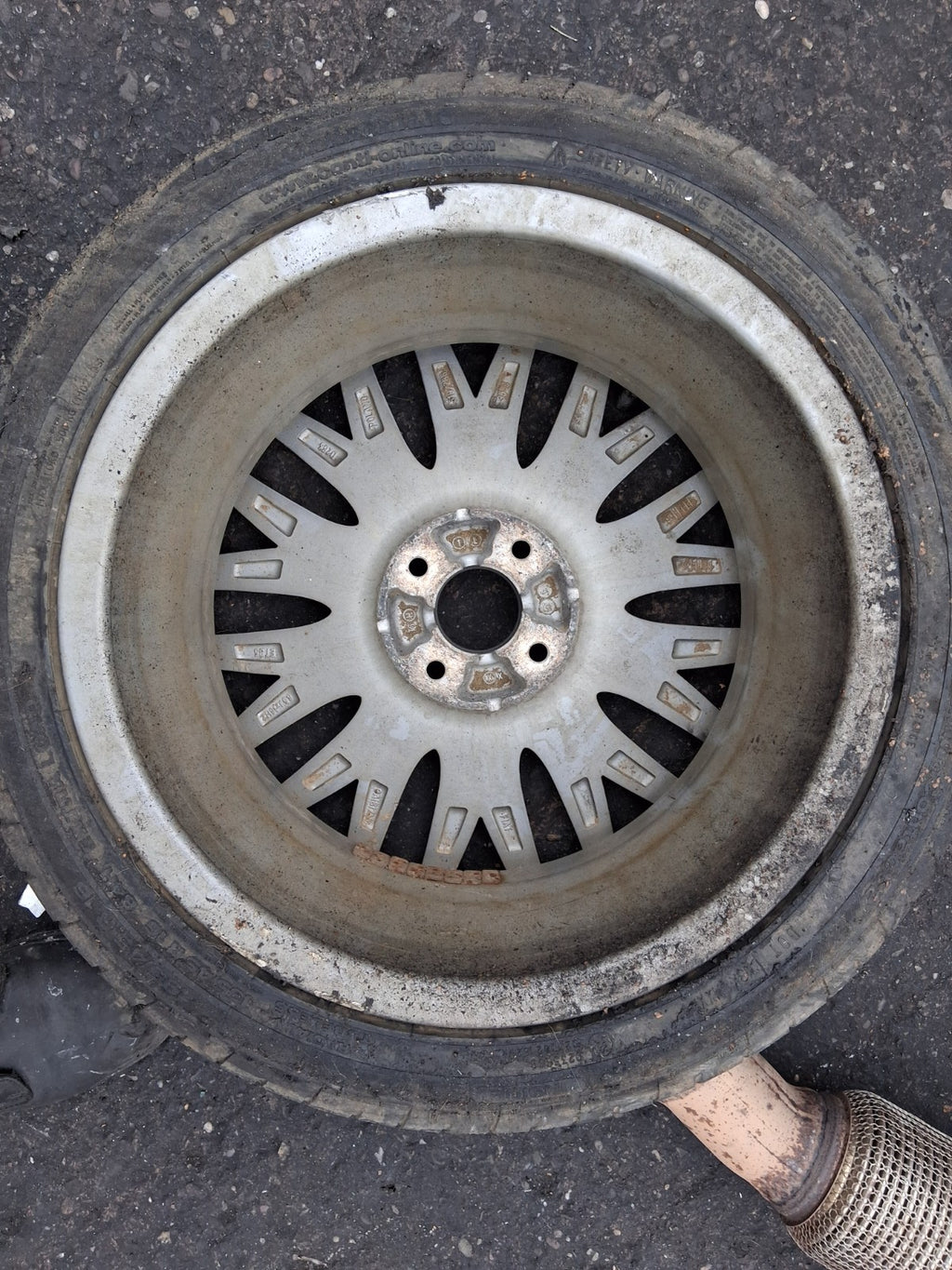 2025 FIAT 500 MHEV 15 INCH ALLOY WHEEL WITH TYRE 185/55R15