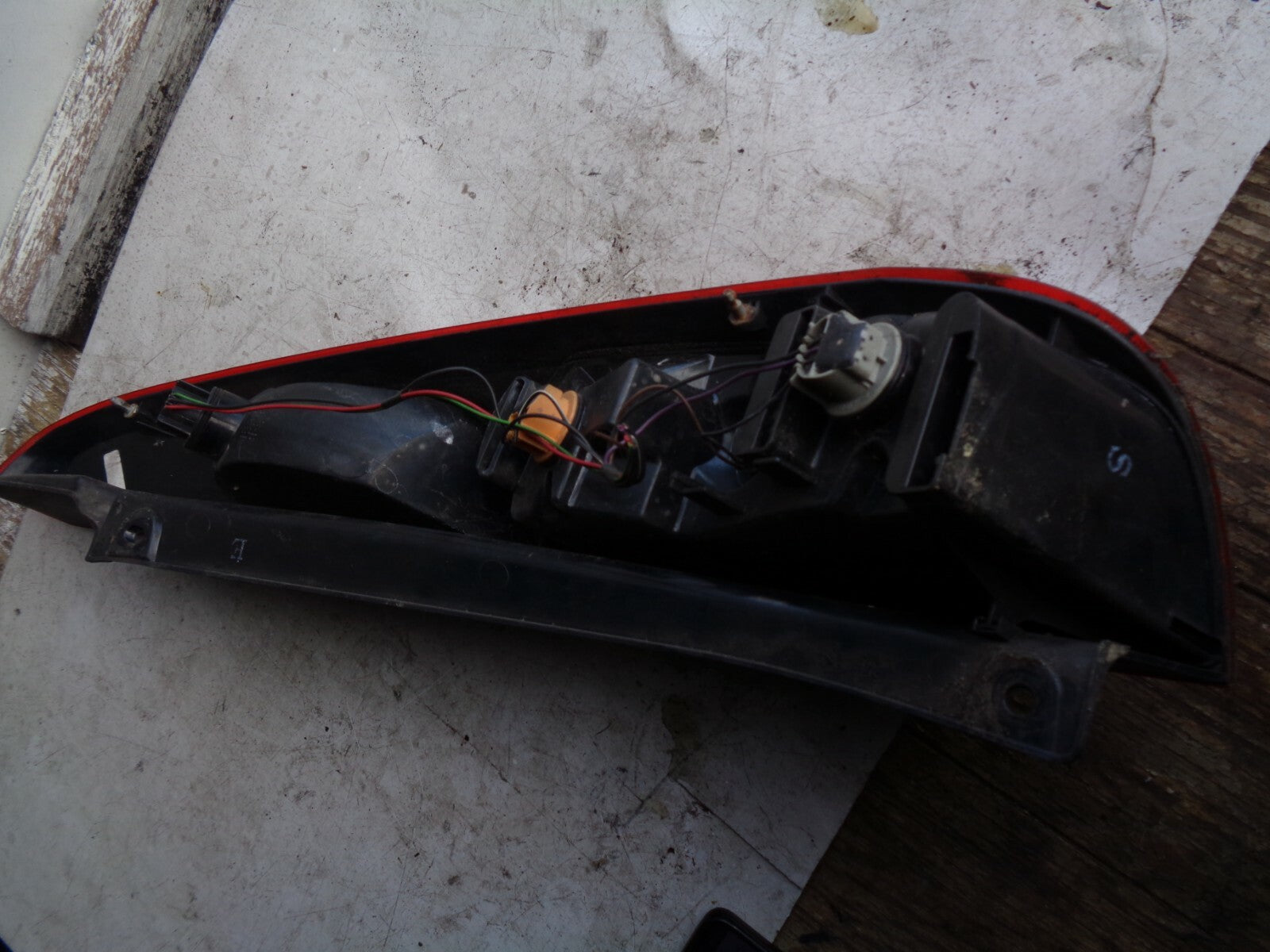 FORD FIESTA MK6 FACELIFT REAR TAIL LIGHT PASSENGER SIDE 6S6113405A